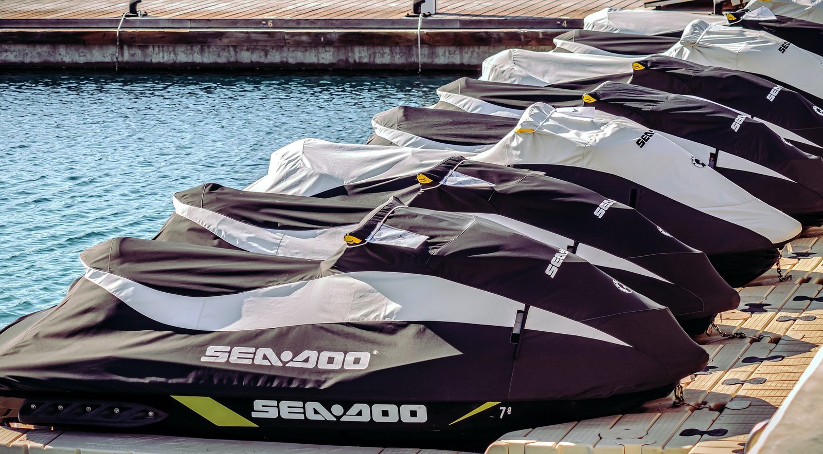 are-jet-ski-rentals-profitable-parasailings